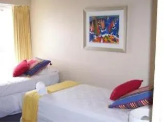 Bahia Beachfront Apartments غولد كوست فندق